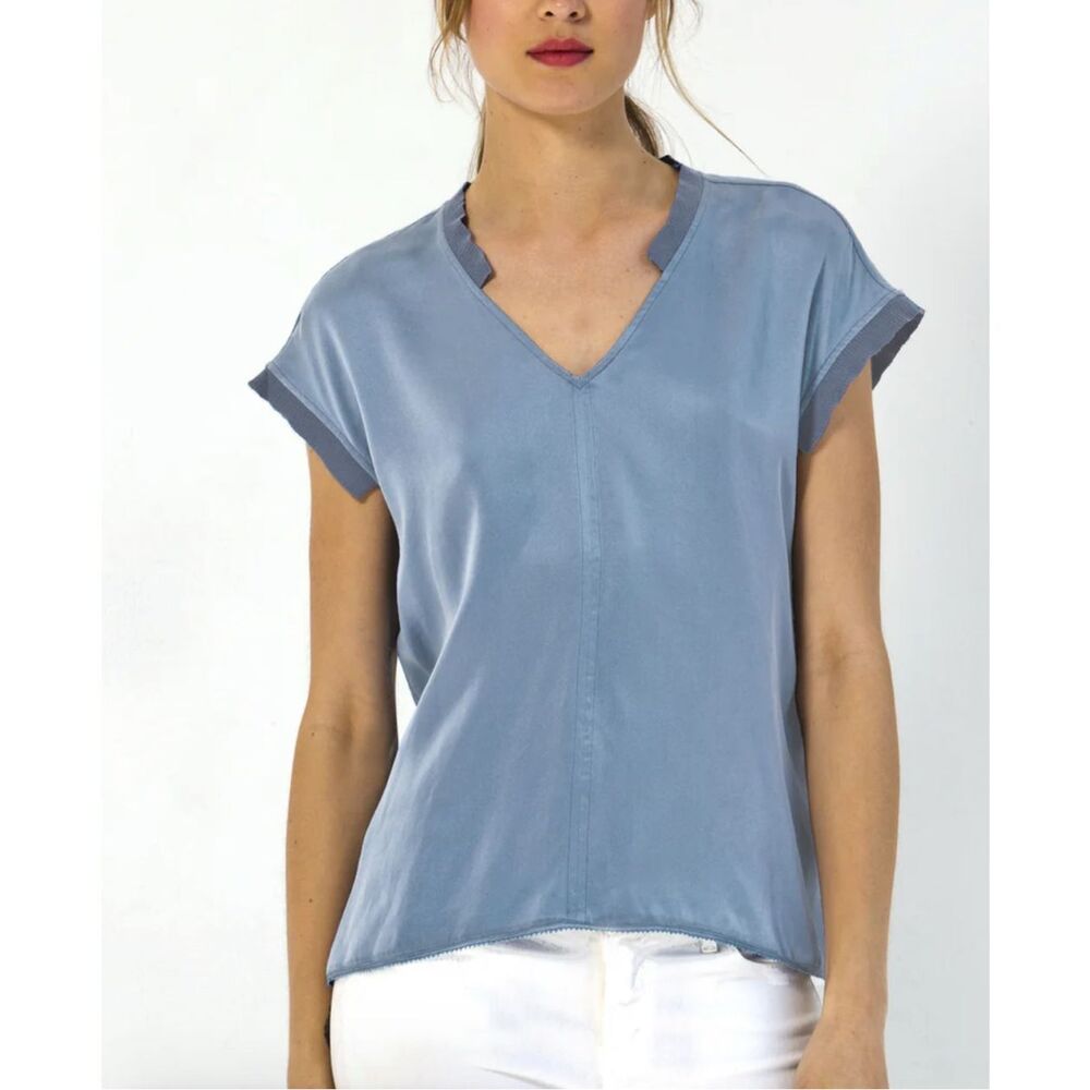 Go by Go Silk Womens Iconic Go Anytime V-Neck Cap Sleeve Blouse Black Gray Small